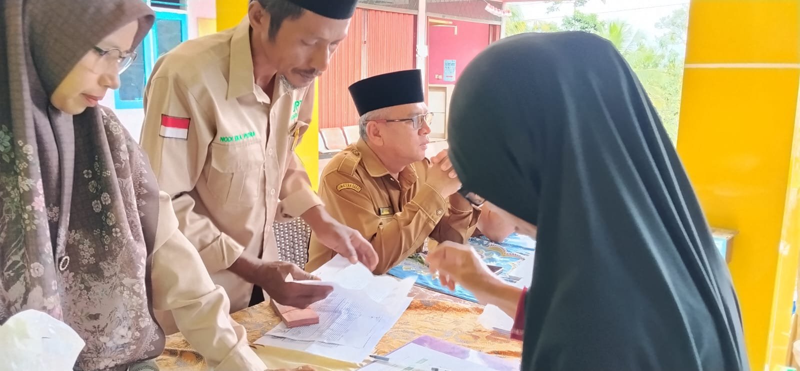 Momen Memasuki Tahun Ajaran Baru UPZ Nagari Guguak Salurkan Kembali Bantuan Biaya Pendidikan dan Biaya Hidup kepada 38 Mustahik